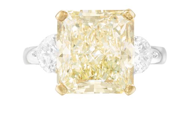Superb natural Fancy Yellow diamond