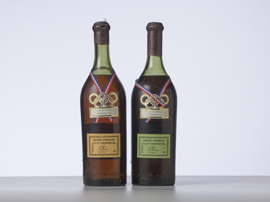 2 bouteilles Chartreuses V.E.P Grenoble 1968